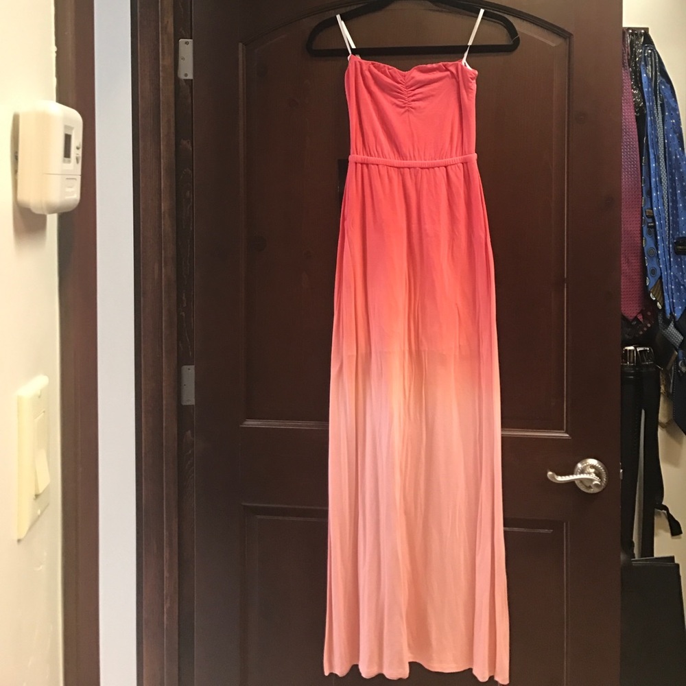 Bebe maxi dress